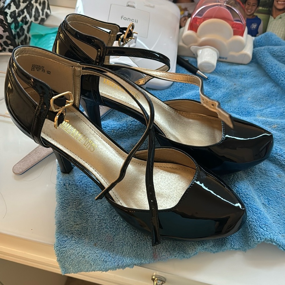 Dream pairs heels
